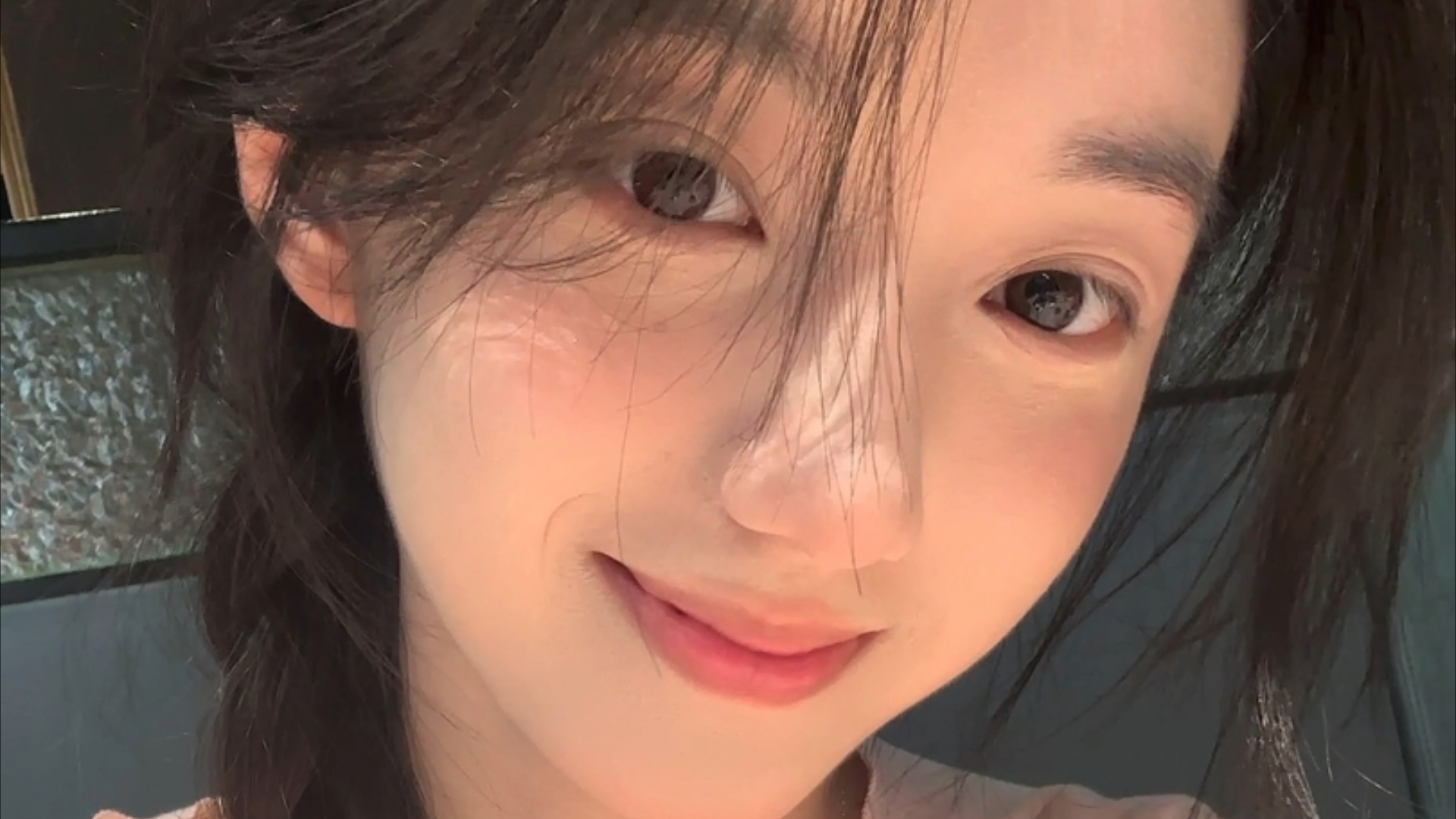 在新疆库尔勒点亮书法“烛光”